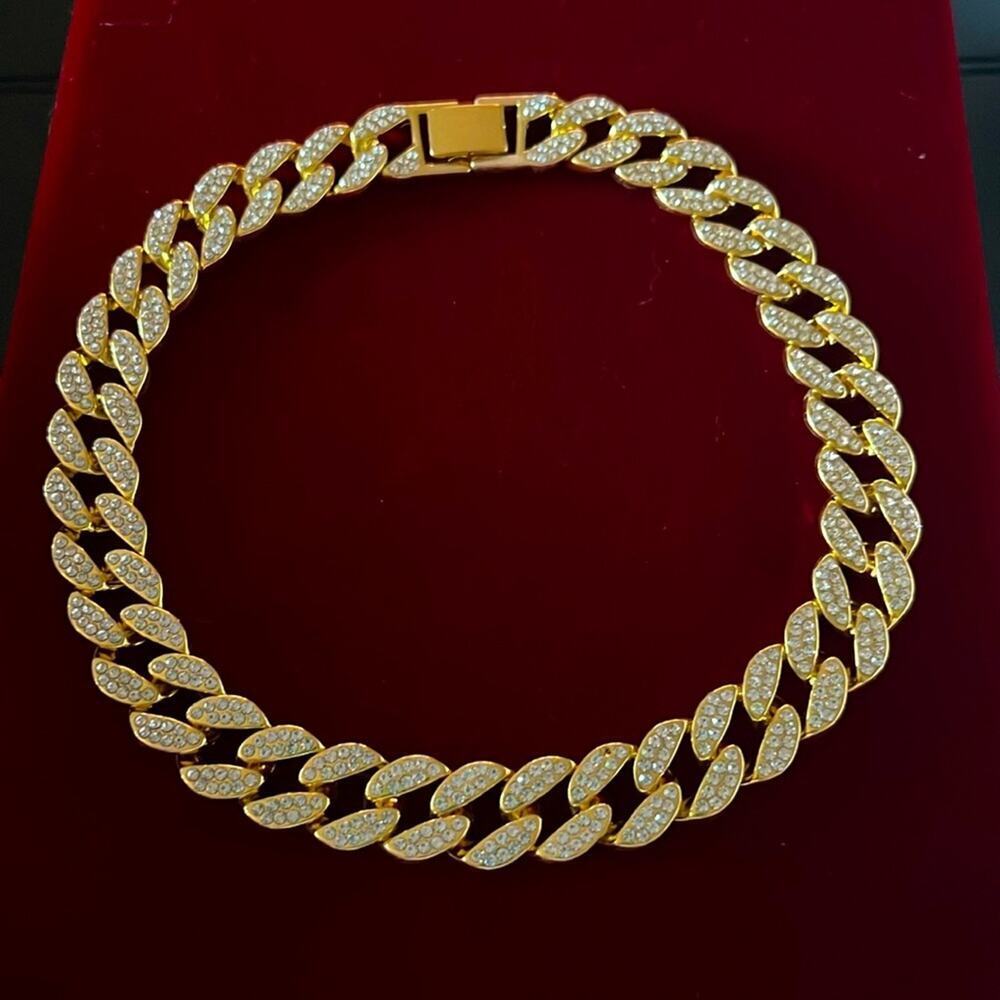 New Gold Jeweled Necklace